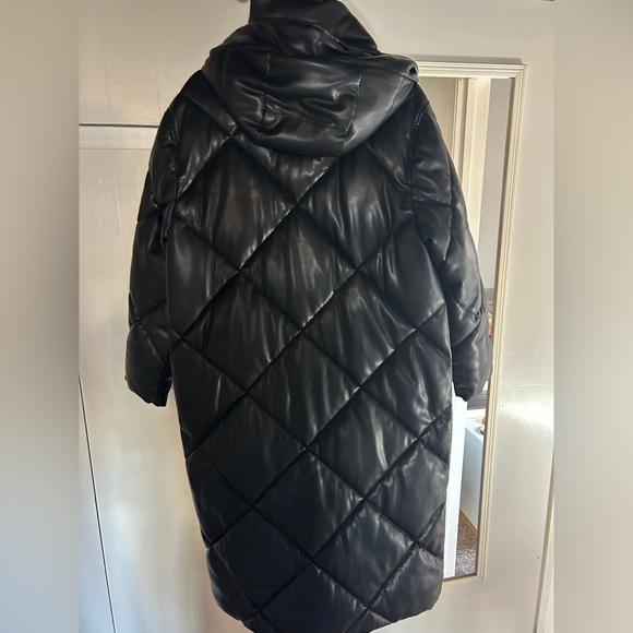 Black Quilted Women's Jacket - Picture 3 of 6